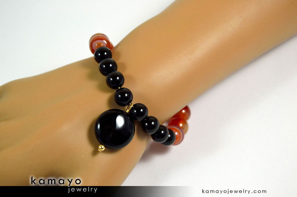 LEO BRACELET - Black Onyx Pendant and Sardonyx Beads