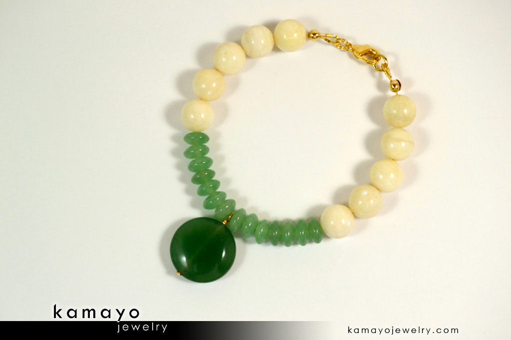 CANCER BRACELET - Green Aventurine Pendant and Moonstone Beads