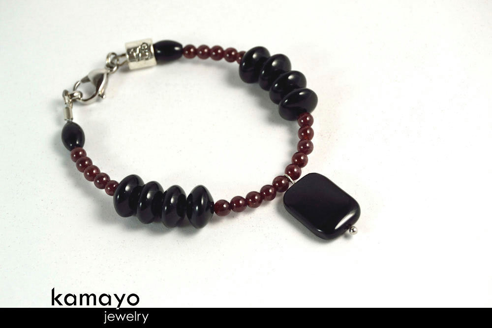 CAPRICORN BRACELET - Black Onyx Pendant and Red Garnet Beads